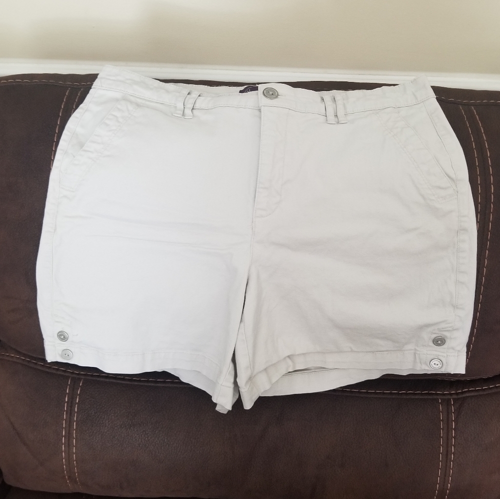 Gloria Vanderbilt shorts